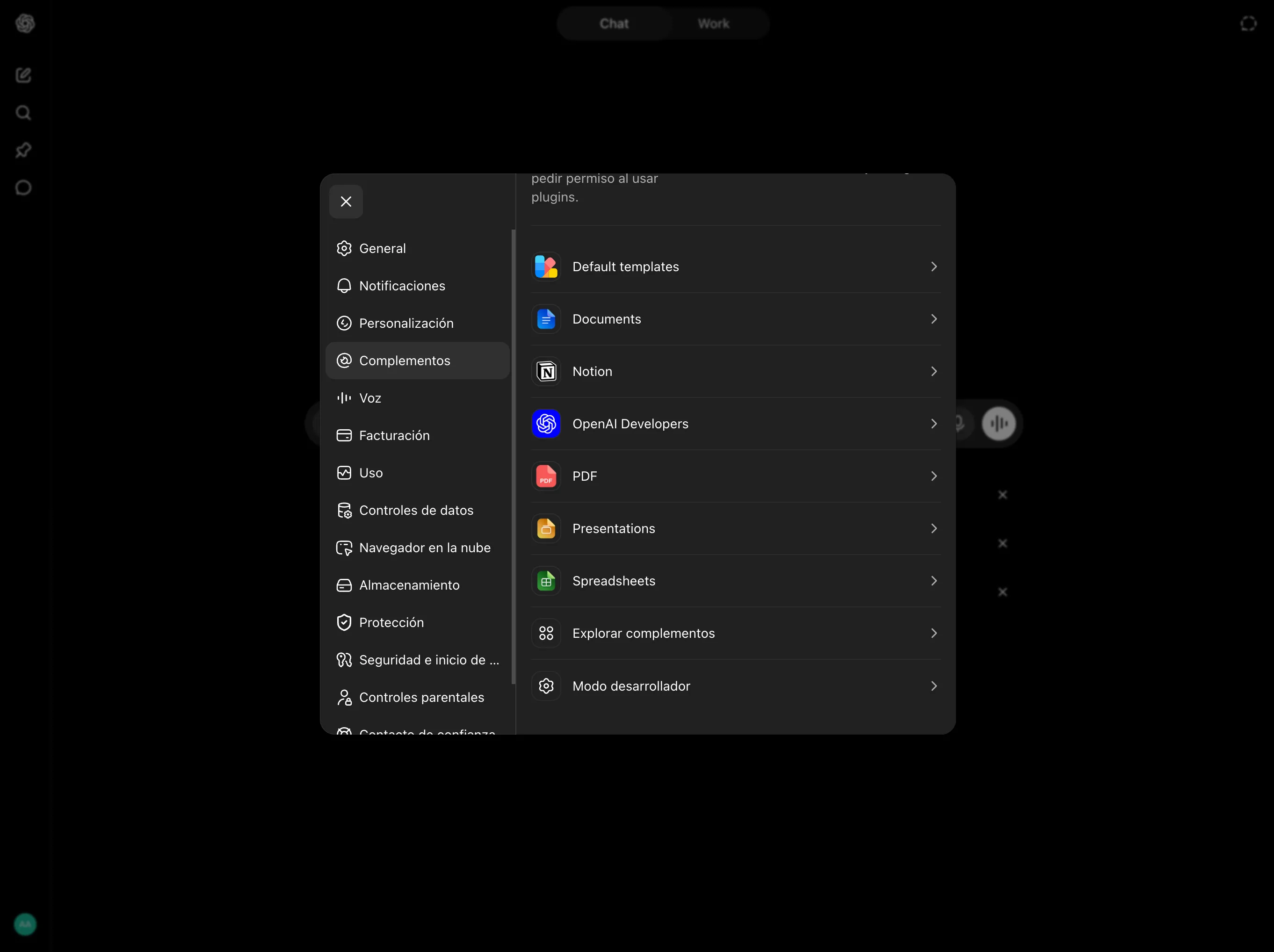 Panel de Complementos de ChatGPT con la opción Explorar complementos.