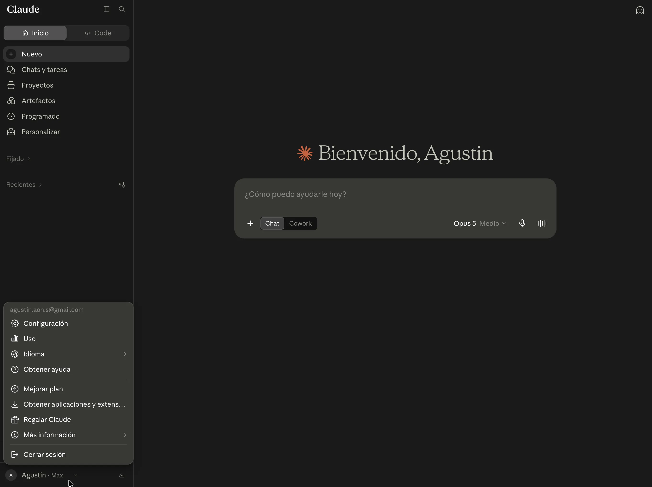 Menú de cuenta de Claude abierto, con la opción Configuración.